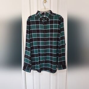 Men's Green and Black Plaid Fannel Shirt